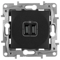 Розетка із двома USB-роз'ємами тип C + тип C 240V/5V 3000мА Legrand Etika 672635 колір антрацит