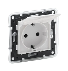 Розетка с ж/к крышкой IP44 16А, 250 В Legrand NILOE STEP 863123 цвет белый