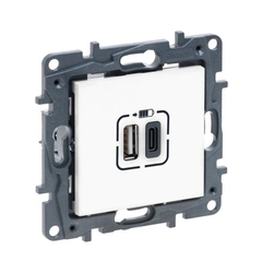 Розетка USB Тип A+C 12Вт+15Вт Legrand NILOE STEP 863140 цвет белый