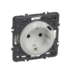 Розетка комбинированная 2К+С 16А 250V~ + USB Type C 1.5А 5V Legrand Celiane 068119 цвет белый