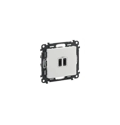 Розетка с двумя разъемами USB тип C+ тип C 240V/5V 3000мА Legrand Valena Life 753107, цвет белый
