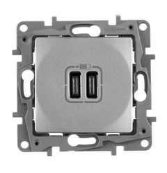 Розетка з двома USB-роз'ємами тип C + тип C 240V/5V 3000мА Legrand Etika 672435, колір алюміній