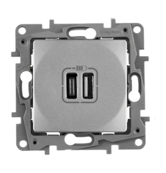 Розетка з двома USB-роз'ємами тип A+ тип C 240V/5V 3000мА Legrand Etika 672436, колір алюміній