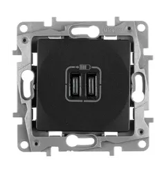 Розетка із двома USB-роз'ємами тип C + тип C 240V/5V 3000мА Legrand Etika 672635 колір антрацит
