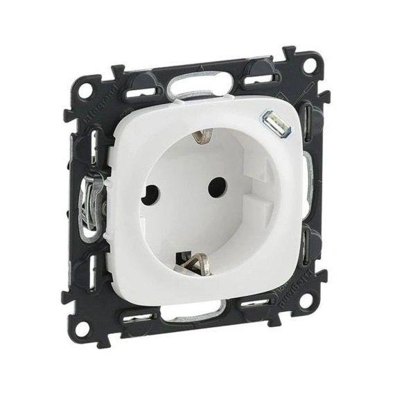 Розетка комбінована 2К+З 16А 250V~ + USB Type C 1.5А 5V Legrand Valena Allure 753005 колір білий