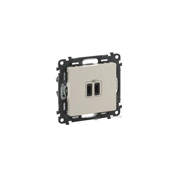 Розетка с двумя USB-разъемами тип C+ тип C 240V/5V 3000мА Legrand Valena Life 753207 цвет слоновая кость