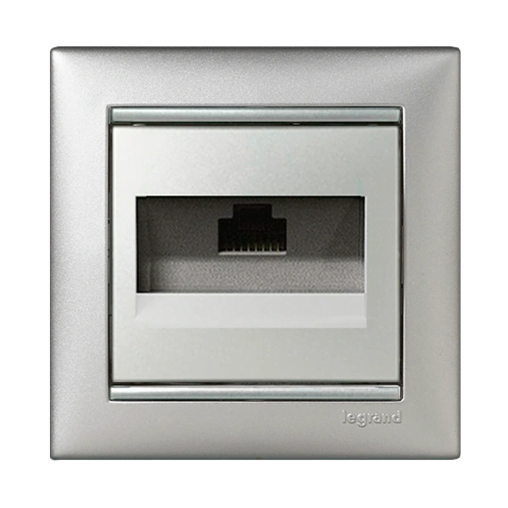 Компьютерная розетка 1хRJ45 5кат UTP 770238 Legrand Valena, цвет алюминий