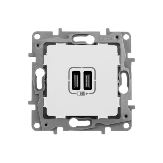 Розетка з двома USB-роз'ємами тип C+ тип C 240V/5V 3000мА Legrand Etika 672235, колір білий