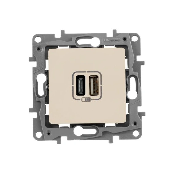 Розетка с двумя USB-разъемами тип A+ тип C 240V/5V 3000мА Legrand Etika 672336, цвет слоновая кость