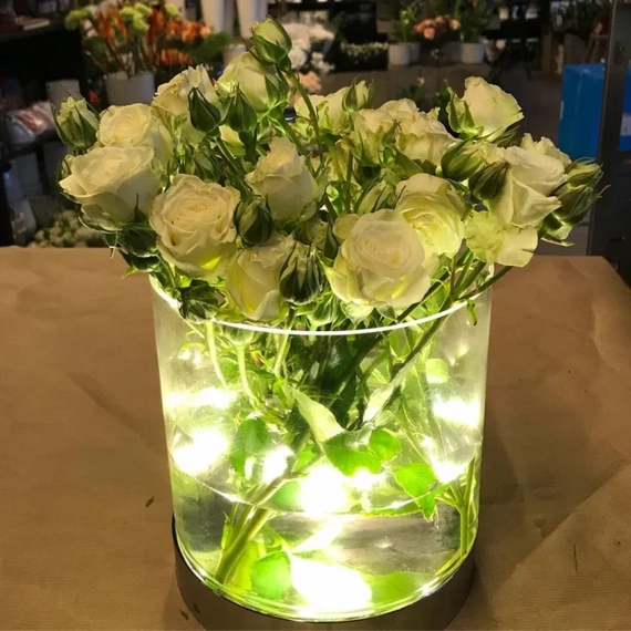 Настольная лампа MARKSLOJD BOUQUET 107327, изображение 3